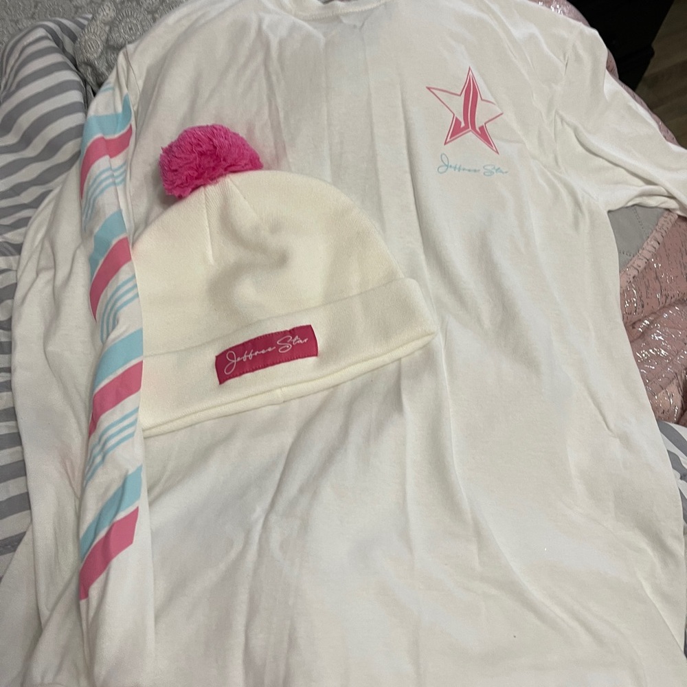 Exclusive jeffree starr shirt and beanie